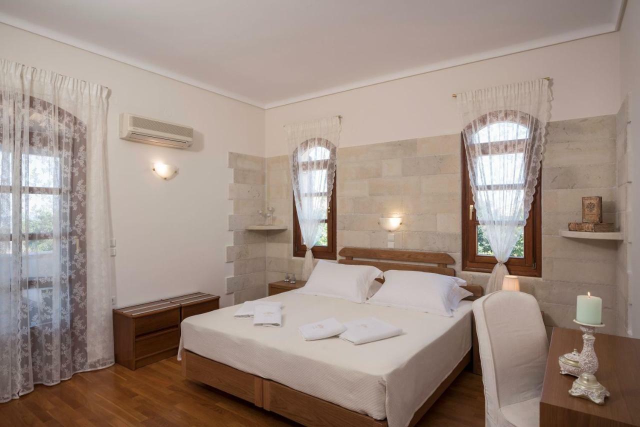 Iason - Chania, Crete * Maleme